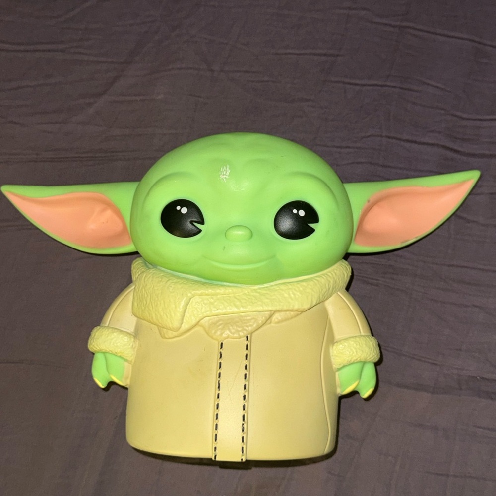 Baby Yoda Grogu Piggy Bank Star Wars Mandalorian Coin Bank Disney Collectible
